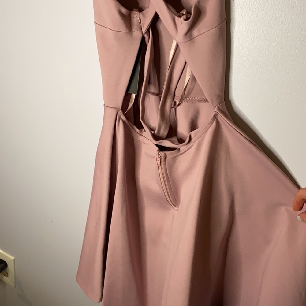 Dress - Picture 4 of 4